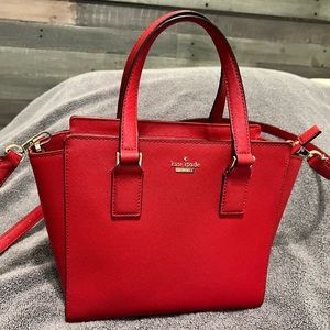 Kate Spade crossbody - the perfect size!